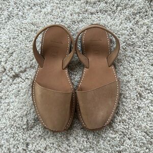 Avarcas. Natural color. Size 39 / 9 Brand New